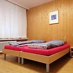公寓 Tgiesa Canols By Interhome *
